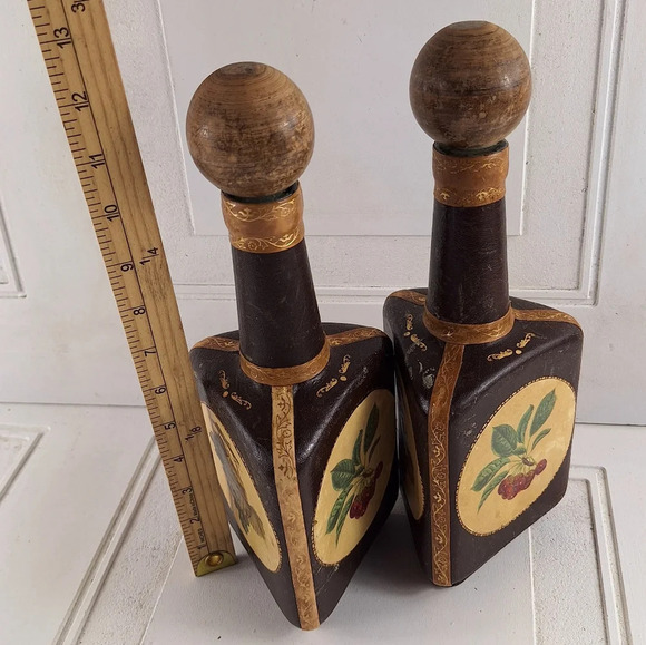 Rustic Bottles Genuine Leather Vined Fruit Design - Picture 4 of 10